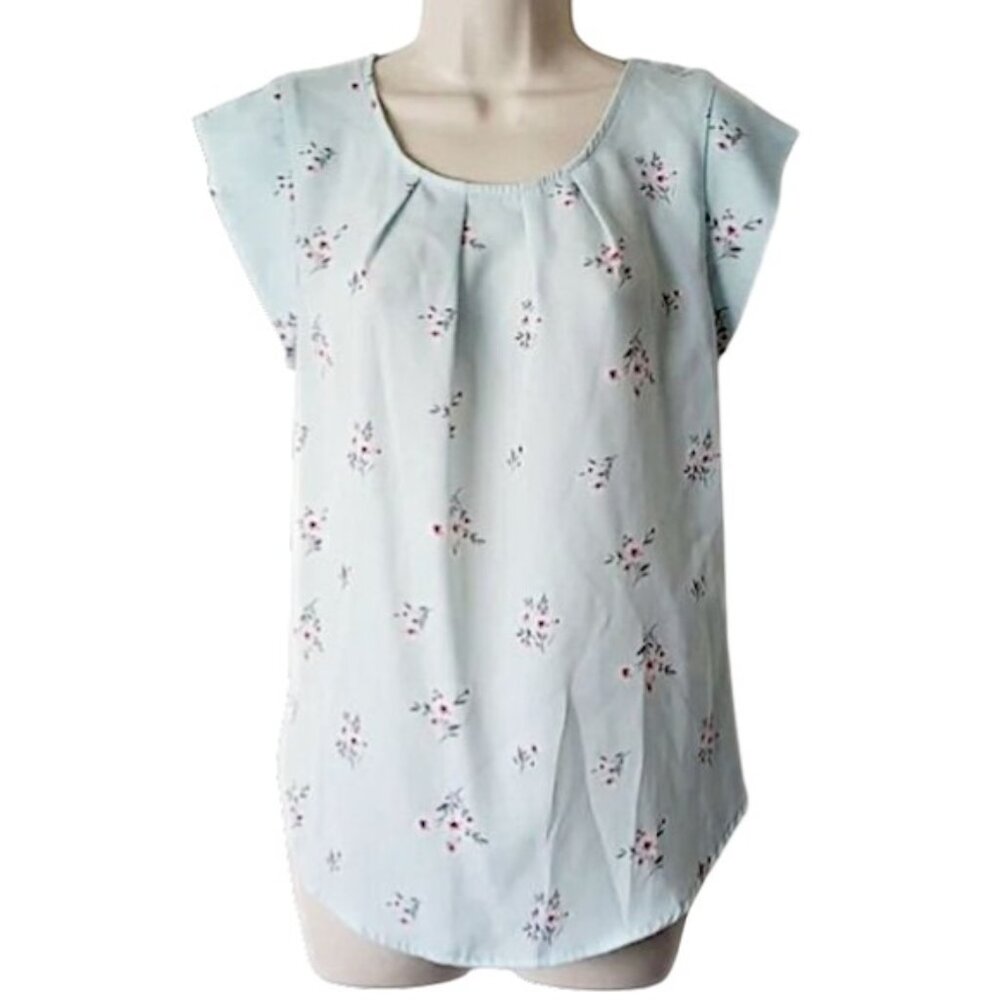 NWOT Sweet Rain Pleated Sleeveless Blouse M Light Blue Floral